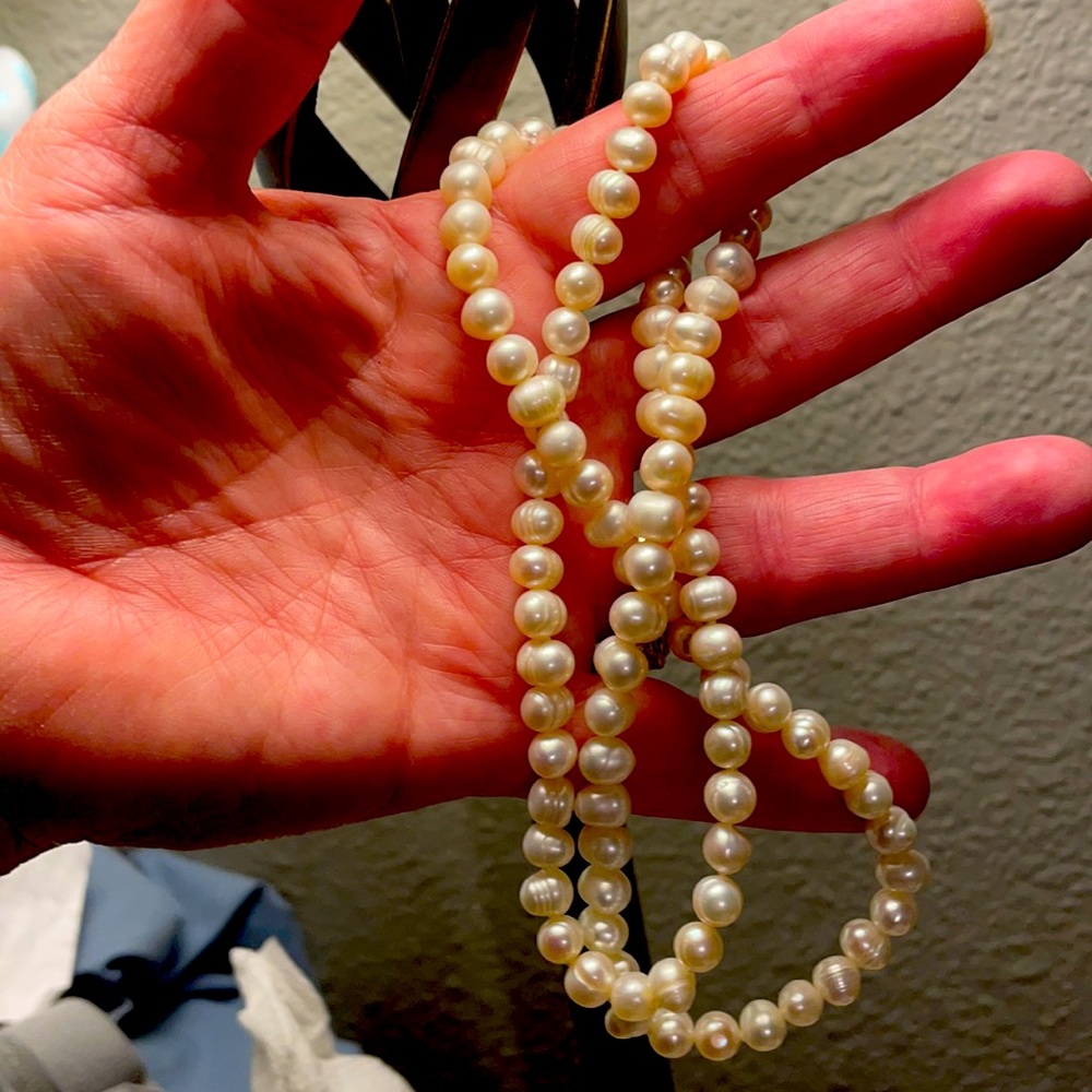 Freshwater Pearl Necklace 24 inch